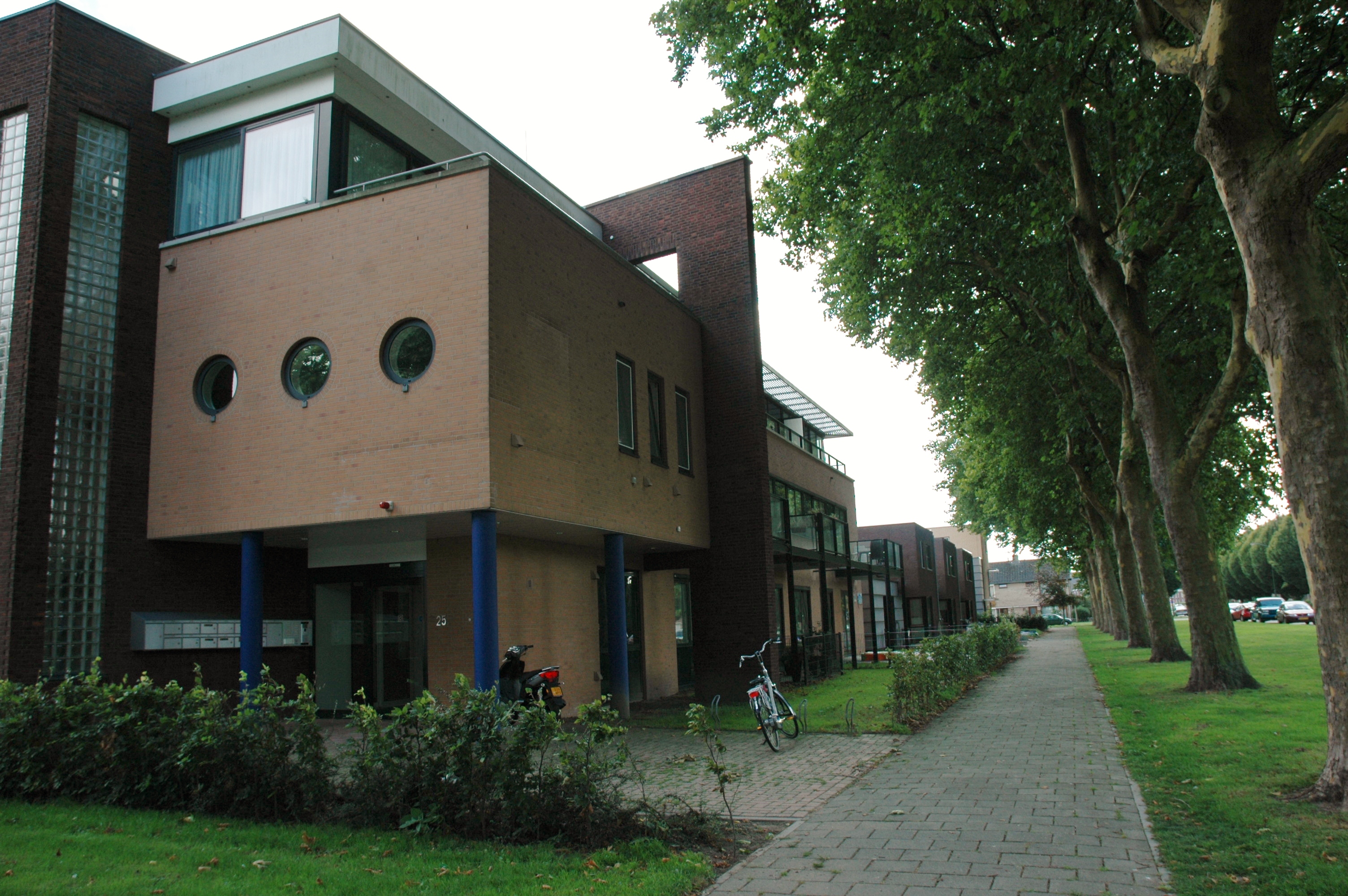 Vijfhoevenlaan 1.JPG